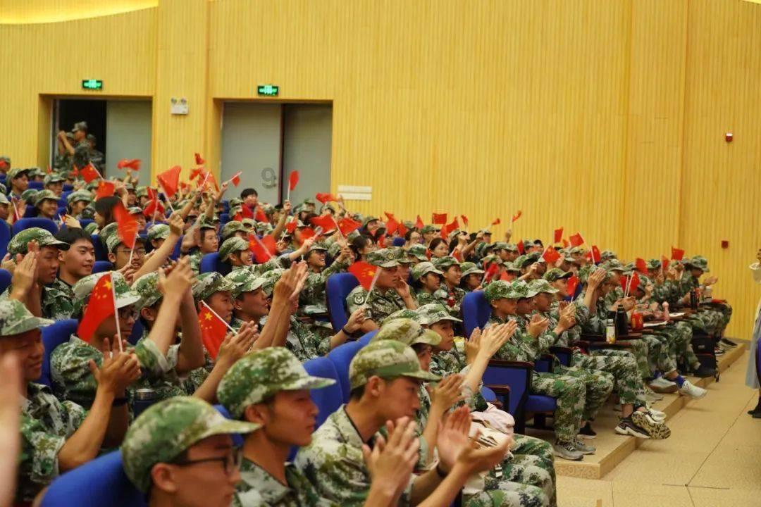 清理脏乱的宫殿